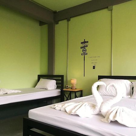 Samsen 8 Hostel Bangkok Zewnętrze zdjęcie