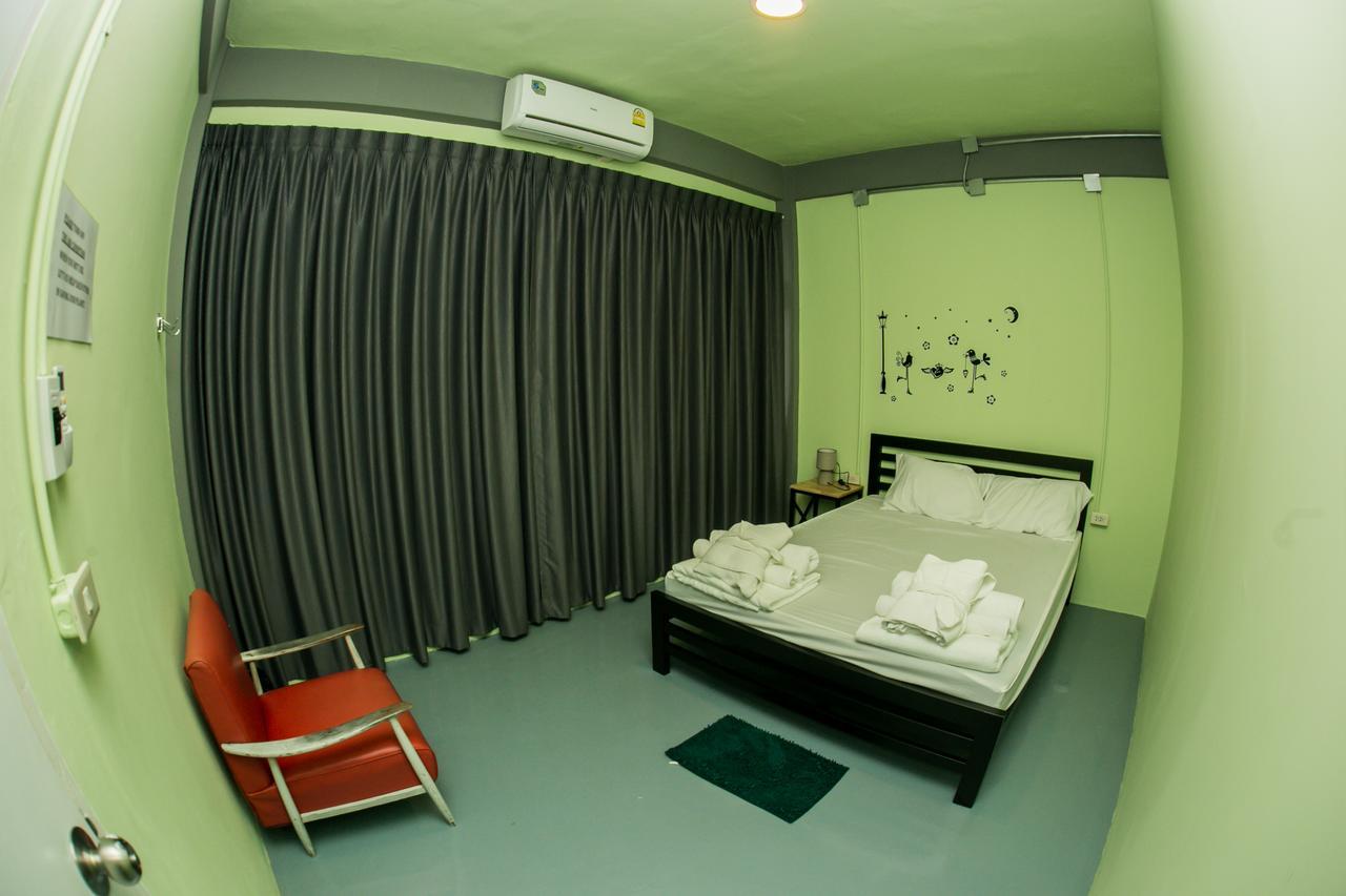Samsen 8 Hostel Bangkok Zewnętrze zdjęcie