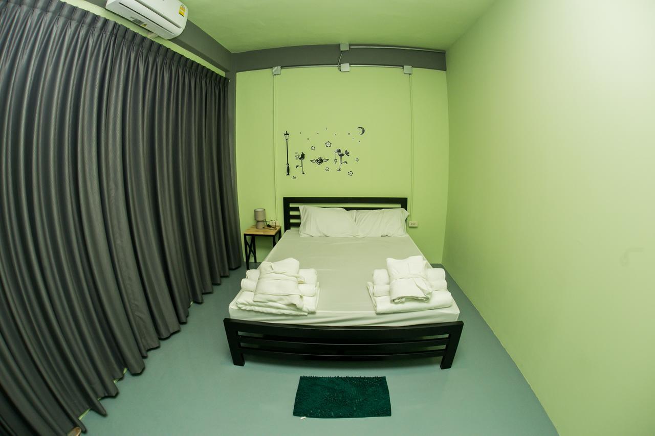 Samsen 8 Hostel Bangkok Zewnętrze zdjęcie